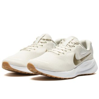 Nike Revolution